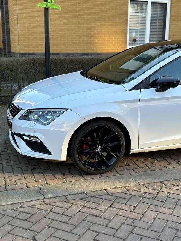 Occasion Seat Leon FR 179 PK (131 kW) 2017 Wit Stationwagen