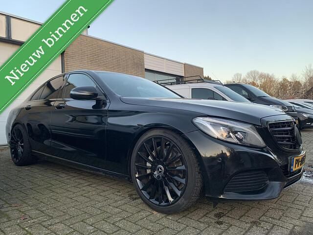 Zwart Occasion 2016 Mercedes C250 AMG Sedan | € 15.750 (Super prijs) - Afbeelding 1/4