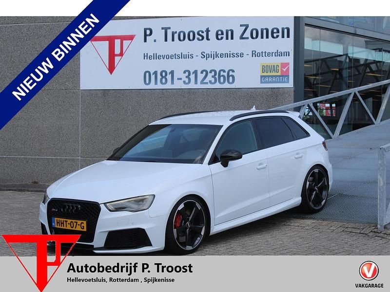 Wit Gebruikt 2015 Audi RS3 S-Line Sedan | € 33.945 (Eerlijke prijs) - Afbeelding 1/4