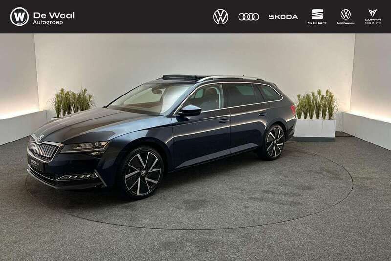Blauw Gebruikt 2021 Skoda Superb Business Line Stationwagen | € 29.900 (Eerlijke prijs) - Afbeelding 1/3