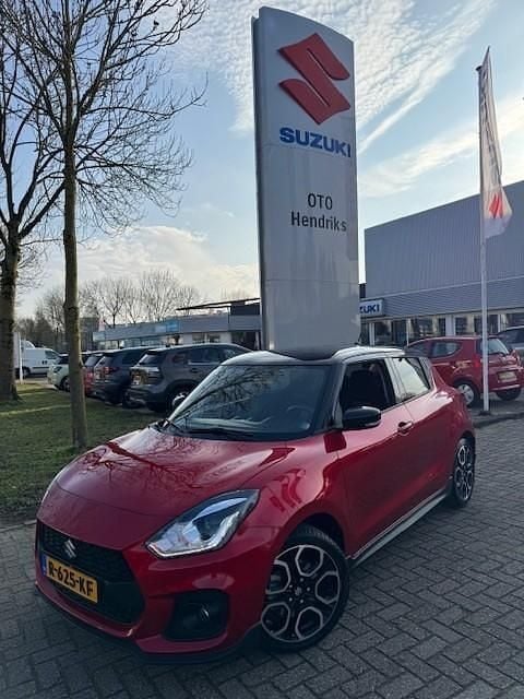 Occasion Suzuki Swift Sport 129 PK (94 kW) 2022 Rood (metallic) Hatchback