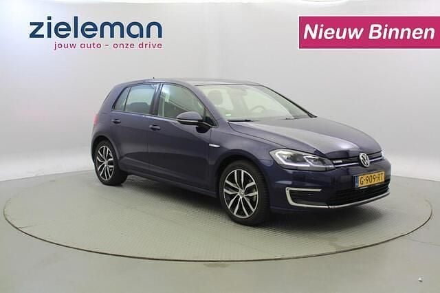 Blauw Gebruikt 2019 VW e-Golf Edition Hatchback | € 12.344 (Eerlijke prijs) - Afbeelding 1/4