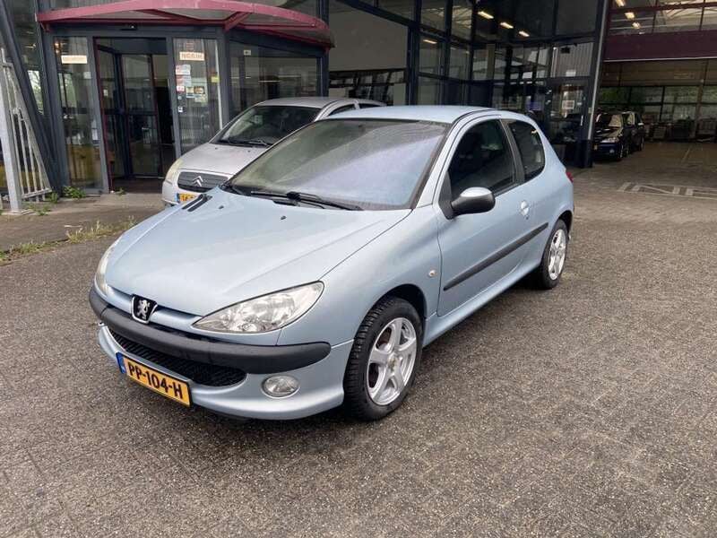 Grijs Gebruikt 2006 Peugeot 206 Hatchback | € 1.290 (Eerlijke prijs) - Afbeelding 1/4