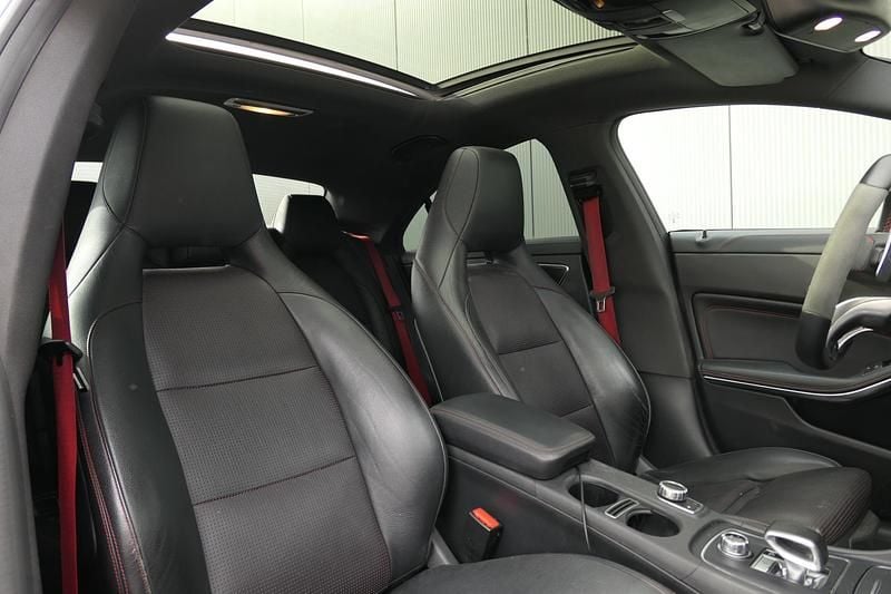 Occasion Mercedes CLA45 AMG Ambition 381 PK (280 kW) 2017 Grijs Sedan