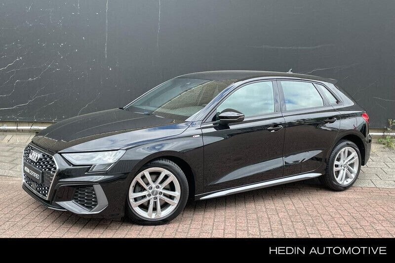 Zwart Gebruikt 2020 Audi A3 Sportback S-Line Hatchback | € 28.945 (Eerlijke prijs) - Afbeelding 1/4
