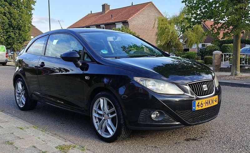 Zwart Gebruikt 2009 Seat Ibiza Sport Hatchback | € 3.850 (Iets duurder) - Afbeelding 1/4