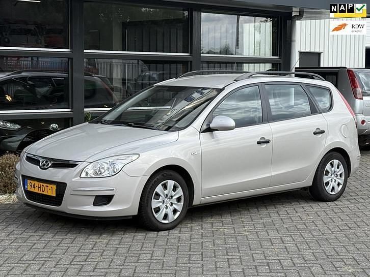 Grijs Gebruikt 2008 Hyundai i30 Active Stationwagen | € 1.500 (Eerlijke prijs) - Afbeelding 1/4