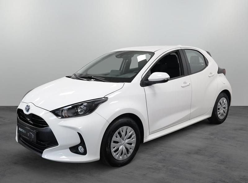 Wit Gebruikt 2024 Toyota Yaris Business Edition Hatchback | € 22.444 (Eerlijke prijs) - Afbeelding 1/4
