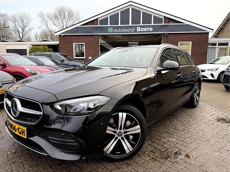 Zwart Occasion 2023 Mercedes C300 Business Stationwagen | € 35.850 (Super prijs) - Afbeelding 1/4