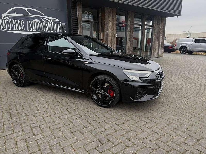 Occasion Audi A3 Sportback e-tron Competition 150 PK (110 kW) 2022 Zwart (metallic) Hatchback