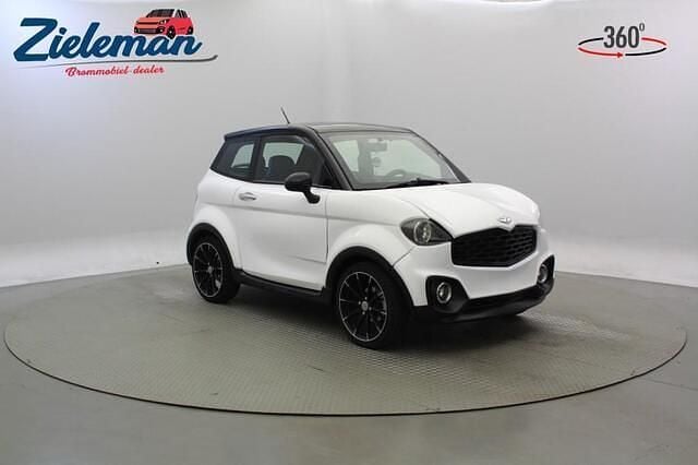 Wit Gebruikt 2023 Ligier JS50 Hatchback | € 12.845 (Eerlijke prijs) - Afbeelding 1/3