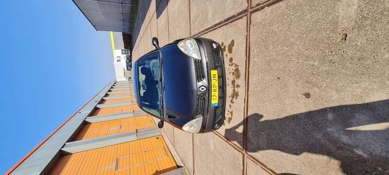 Zwart Gebruikt 2005 Renault Clio II Hatchback | € 1.000 (Eerlijke prijs) - Afbeelding 1/4