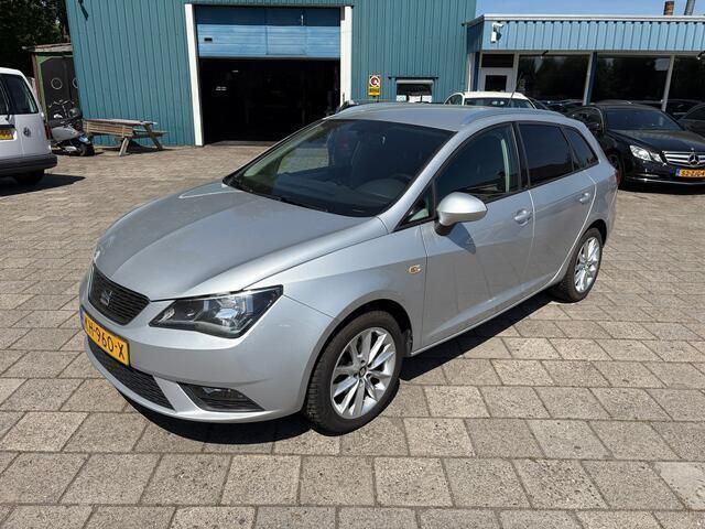 Grijs Gebruikt 2016 Seat Ibiza ST CONNECT Stationwagen | € 8.950 (Iets duurder) - Afbeelding 1/4