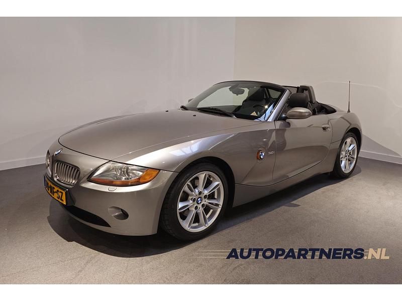 Grijs Occasion 2003 BMW Z4 Cabriolet | € 19.500 - Afbeelding 1/4