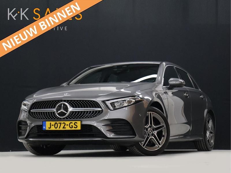 Grijs Gebruikt 2020 Mercedes A250 Business Hatchback | € 24.440 (Eerlijke prijs) - Afbeelding 1/4