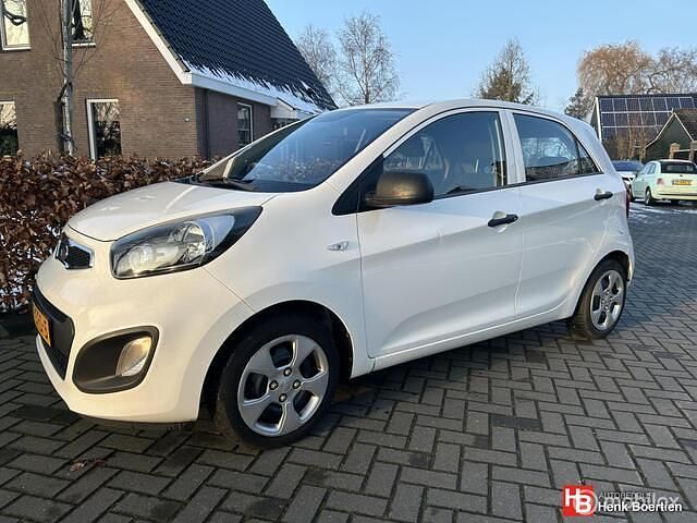 Wit Occasion 2012 Kia Picanto Comfort Hatchback | € 3.750 (Eerlijke prijs) - Afbeelding 1/4