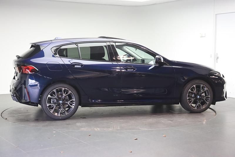Occasion BMW 120 Comfort Edition 156 PK (114 kW) 2025 Blauw Hatchback