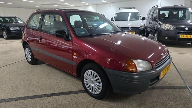 Occasion Toyota Starlet XLi 75 PK (55 kW) 1998 Rood Hatchback