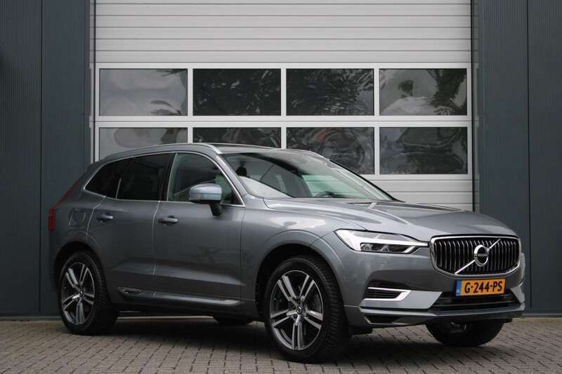 Grijs Gebruikt 2019 Volvo XC60 Inscription SUV | € 35.950 (Eerlijke prijs) - Afbeelding 1/4
