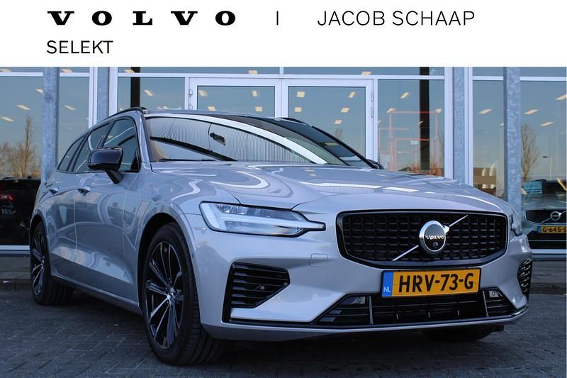 Grijs Occasion 2025 Volvo V60 Plus Stationwagen | € 45.900 (Eerlijke prijs) - Afbeelding 1/4