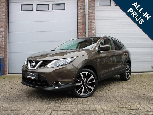 Bruin Occasion 2015 Nissan Qashqai 360º SUV | € 14.950 (Eerlijke prijs) - Afbeelding 1/4