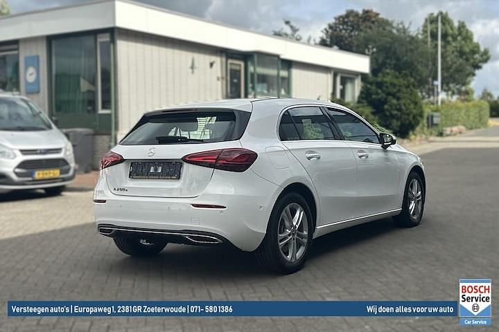 Occasion Mercedes A250 Luxury 218 PK (160 kW) 2024 Wit Hatchback
