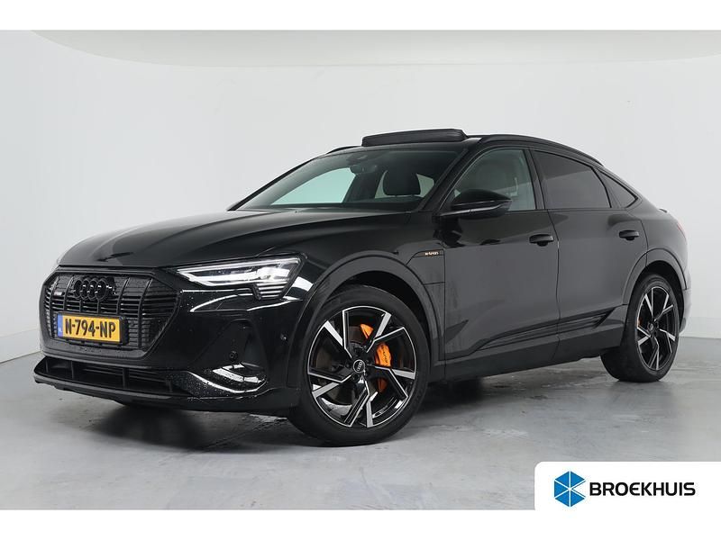 Zwart Gebruikt 2021 Audi e-tron SUV | € 40.895 (Iets duurder) - Afbeelding 1/4