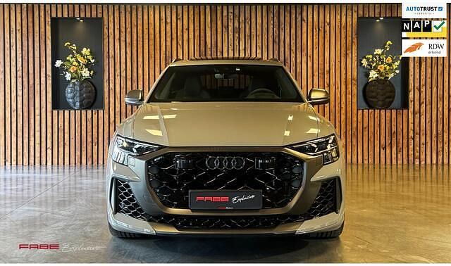 Grijs Gebruikt 2025 Audi RS Q8 Performance SUV | € 244.900 (Eerlijke prijs) - Afbeelding 1/4