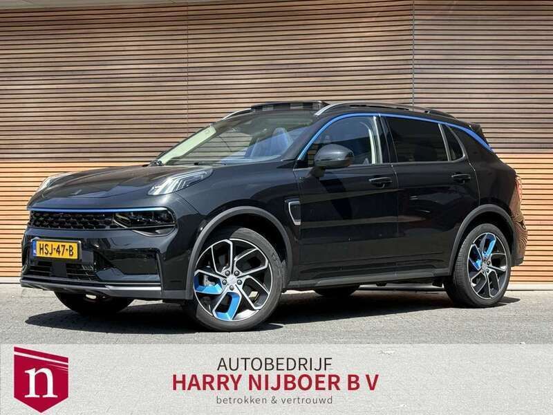 Zwart, metallic lak Gebruikt 2023 Lynk & Co 01 SUV | € 29.900 (Eerlijke prijs) - Afbeelding 1/4
