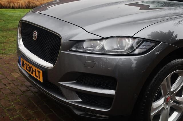 Occasion Jaguar F-Pace Portfolio 341 PK (250 kW) 2017 Grijs SUV