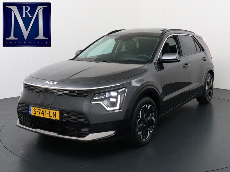 Grijs Gebruikt 2023 Kia e-Niro SUV | € 31.899 (Goede deal) - Afbeelding 1/4