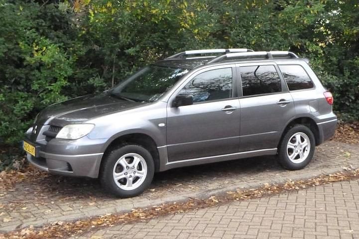 Occasion Mitsubishi Outlander Invite 136 PK (100 kW) 2006 Grijs SUV