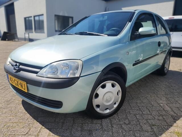 Groen Gebruikt 2001 Opel Corsa Comfort Hatchback | € 600 (Goede deal) - Afbeelding 1/4