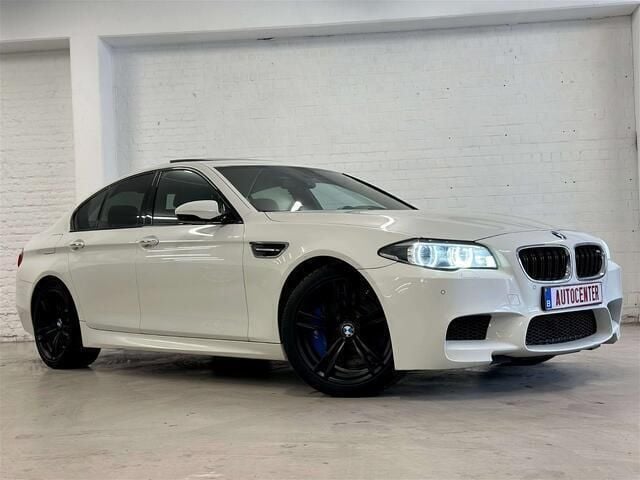 Wit Gebruikt 2014 BMW M5 Sedan | € 32.900 - Afbeelding 1/4