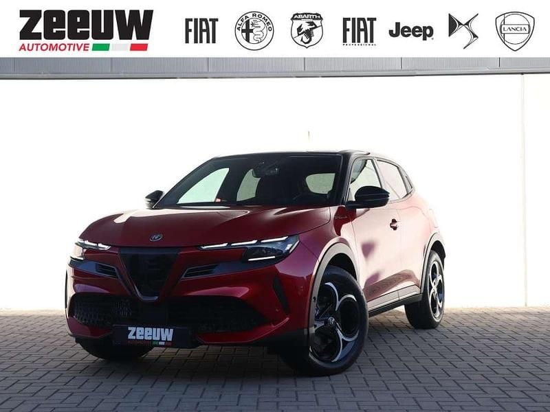 Rood, metallic lak Nieuw 2025 Alfa Romeo Junior Edizione Speciale SUV | € 39.900 (Eerlijke prijs) - Afbeelding 1/4