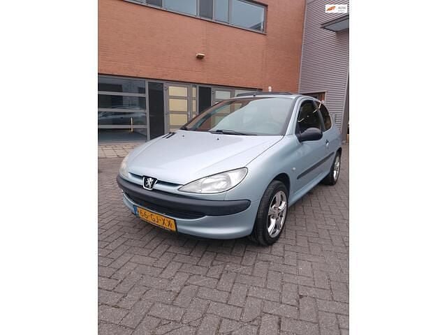 Occasion Peugeot 206 60 PK (44 kW) 2001 Grijs (metallic) Hatchback