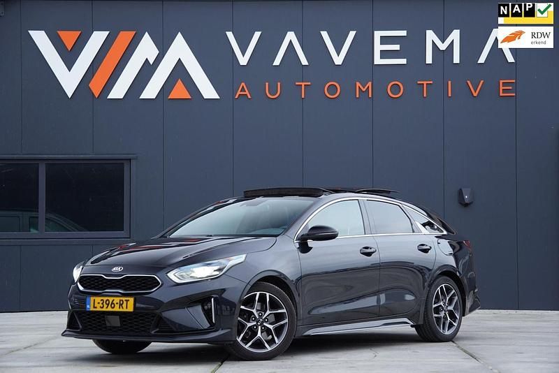 Zwart Occasion 2021 Kia ProCeed GT-Line Stationwagen | € 16.950 (Eerlijke prijs) - Afbeelding 1/4