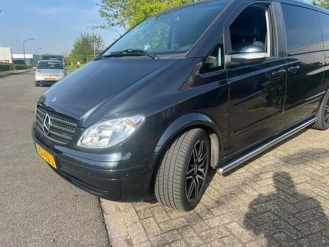 Zwart Gebruikt 2006 Mercedes Viano MPV | € 8.500 (Eerlijke prijs) - Afbeelding 1/4