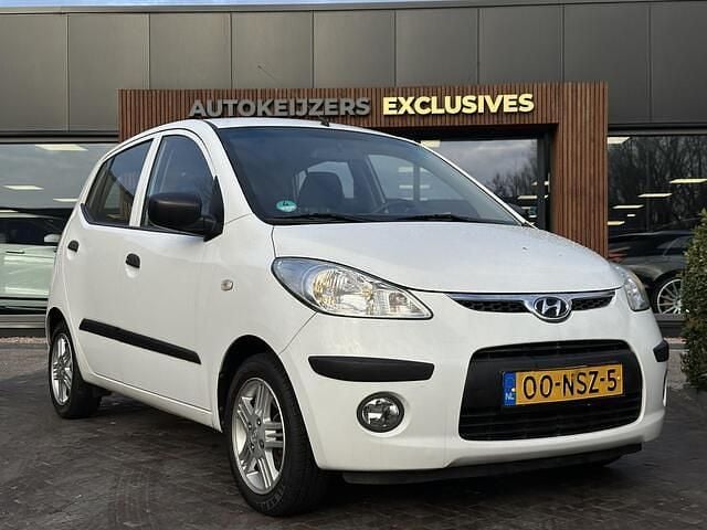 Wit Occasion 2010 Hyundai i10 Active Hatchback | € 2.500 (Goede deal) - Afbeelding 1/4