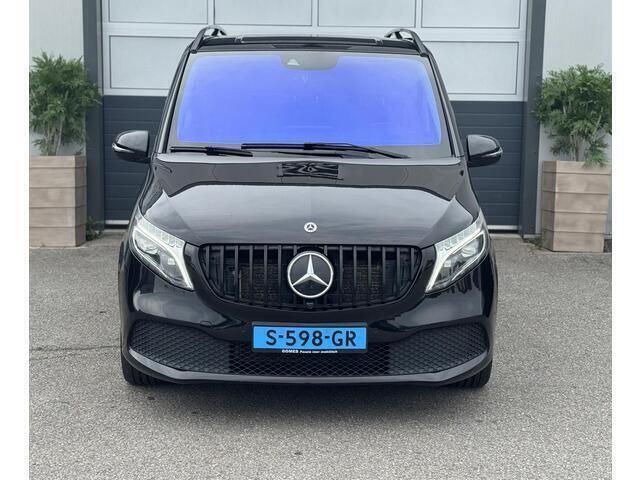 Occasion Mercedes V300 Avantgarde Edition 237 PK (174 kW) 2021 Zwart MPV