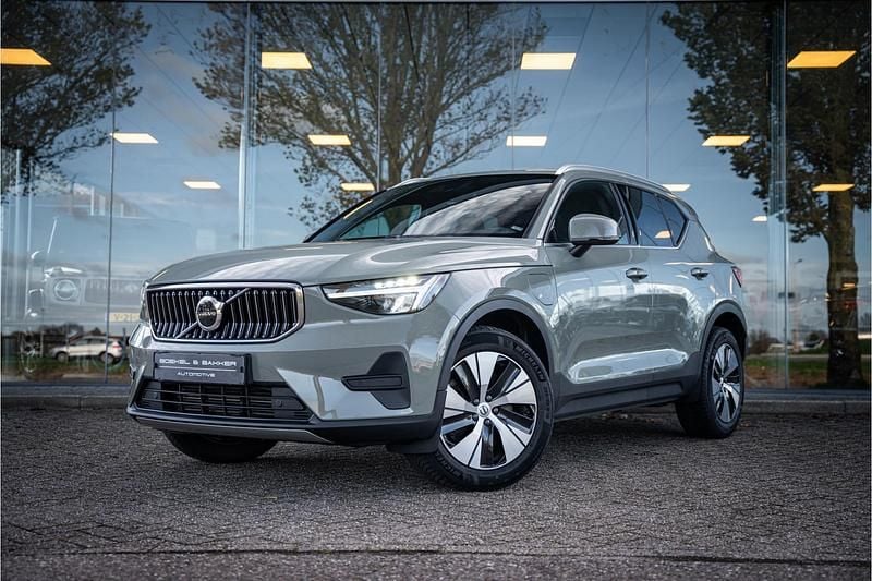 Groen Occasion 2022 Volvo XC40 Core SUV | € 37.845 - Afbeelding 1/4