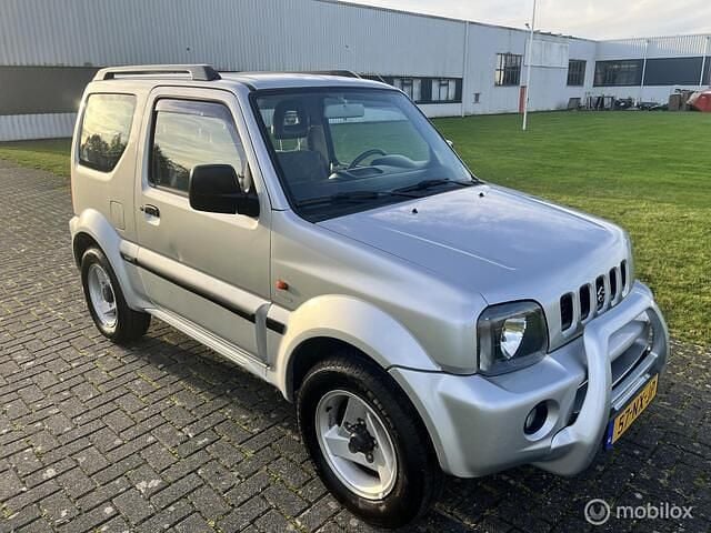 Grijs Gebruikt 2004 Suzuki Jimny SUV | € 12.499 (Eerlijke prijs) - Afbeelding 1/4