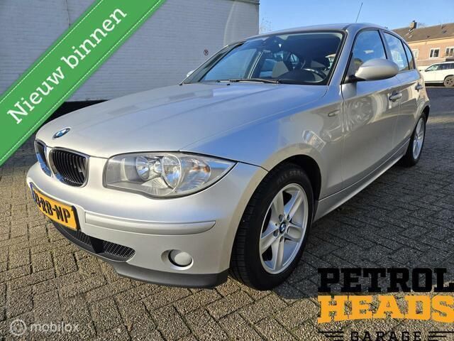 Grijs Gebruikt 2005 BMW 116 Executive Hatchback | € 2.790 (Eerlijke prijs) - Afbeelding 1/4