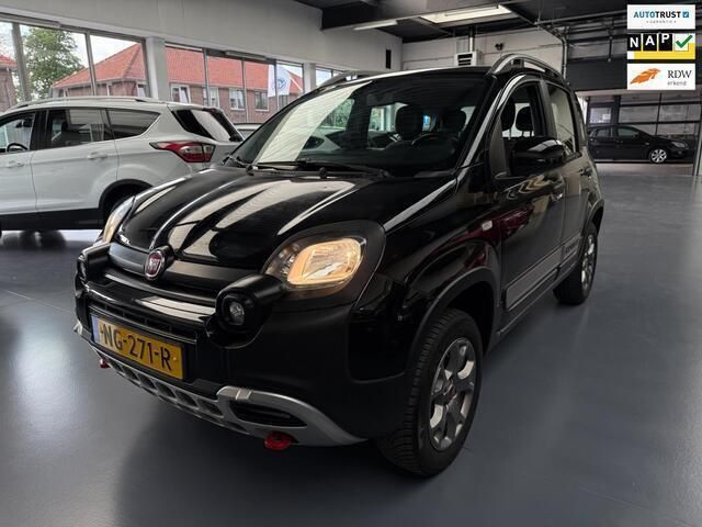Zwart Gebruikt 2017 Fiat Panda Cross Cross Hatchback | € 14.900 - Afbeelding 1/4