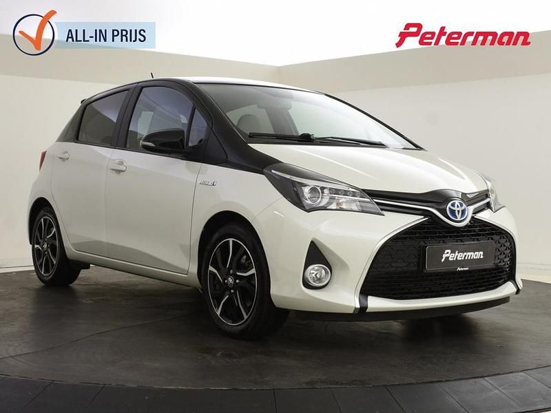 Wit Gebruikt 2017 Toyota Yaris Hatchback | € 15.899 (Eerlijke prijs) - Afbeelding 1/4