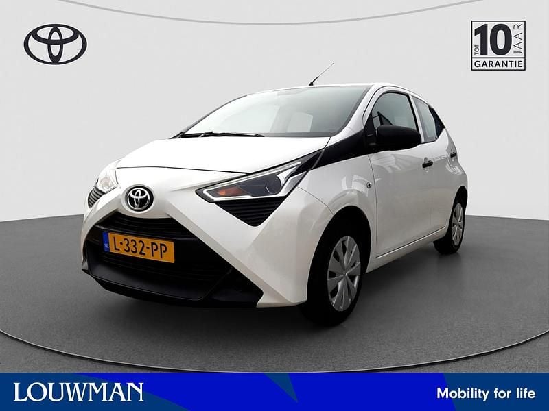 Wit Gebruikt 2021 Toyota Aygo Hatchback | € 10.950 (Eerlijke prijs) - Afbeelding 1/3