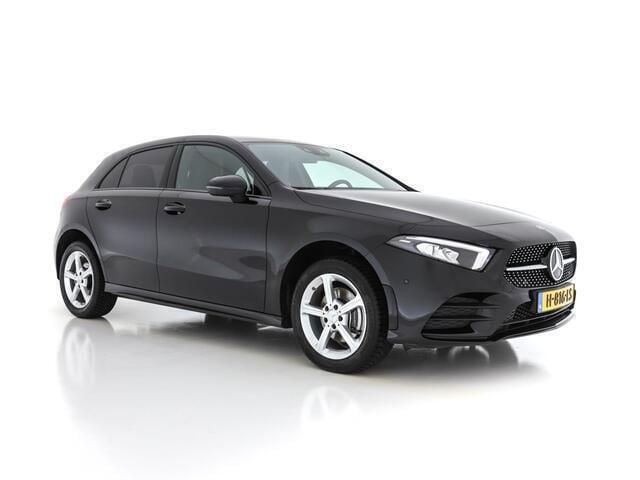 Zwart Gebruikt 2020 Mercedes A160 Business Hatchback | € 19.945 (Duur) - Afbeelding 1/4