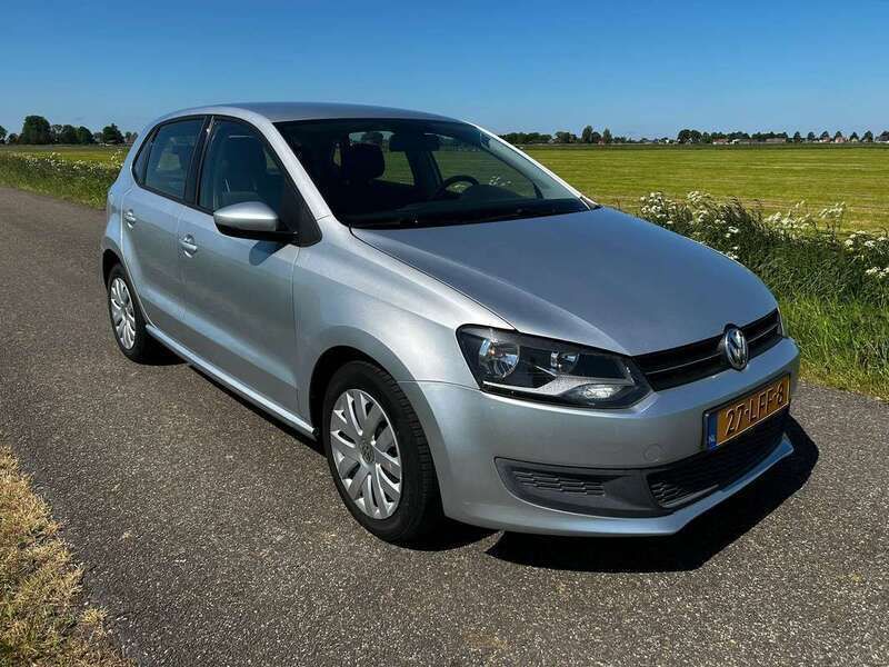 Zilver Gebruikt 2010 VW Polo Comfortline Hatchback | € 4.900 (Eerlijke prijs) - Afbeelding 1/4