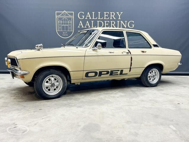 Geel Gebruikt 1975 Opel Ascona S Sedan | € 12.500 - Afbeelding 1/4
