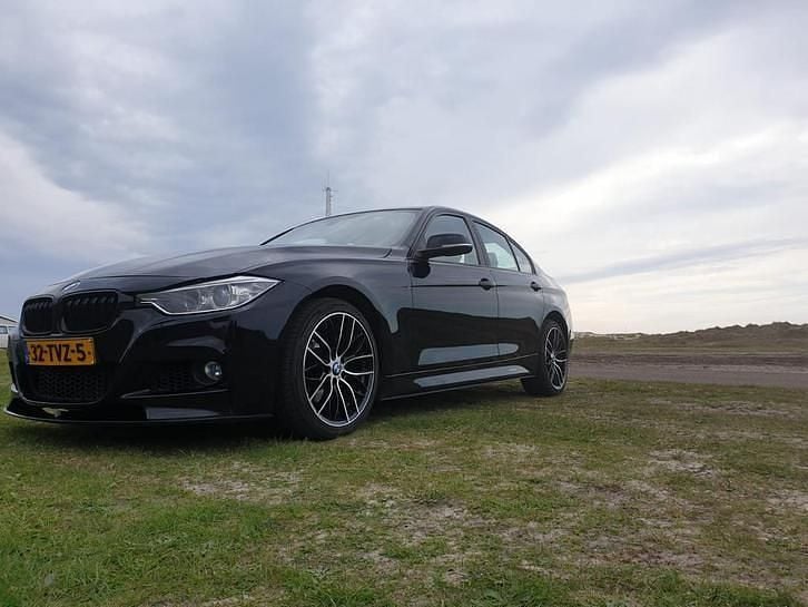 Occasion BMW 320 Executive 184 PK (135 kW) 2012 Zwart Sedan